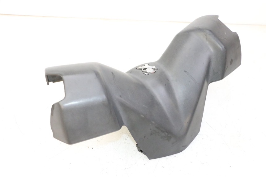 photo de COUVRE GUIDON AVANT PEUGEOT CITYSTAR 50 (2013 - 2017) - Autre angle de vue