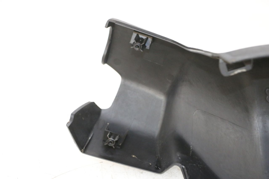 photo de COUVRE GUIDON AVANT PEUGEOT CITYSTAR 50 (2013 - 2017) - Gros plan technique