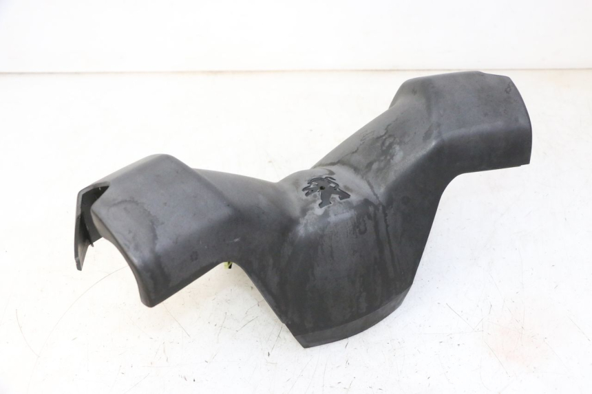 photo de COUVRE GUIDON AVANT PEUGEOT CITYSTAR 50 (2013 - 2017) - État de surface