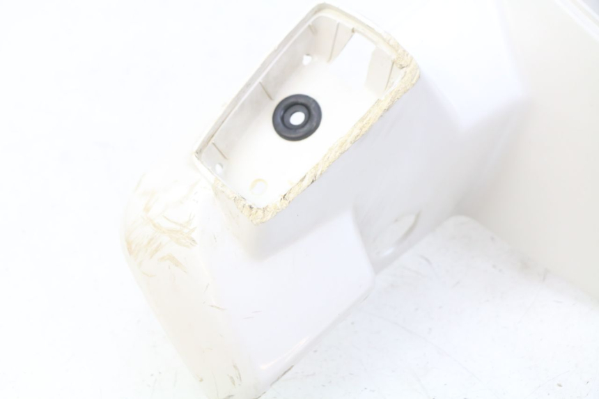 photo de COUVRE GUIDON AVANT SUZUKI CP 80 (1985 - 1996) - Points de fixation