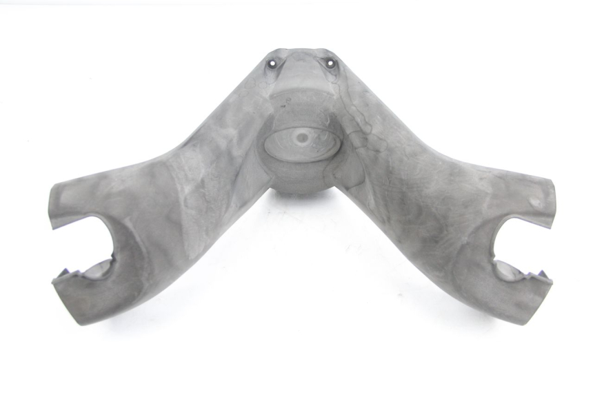 photo de COUVRE GUIDON AVANT KYMCO DINK 4T 50 (2007 - 2018) - Détail de la pièce