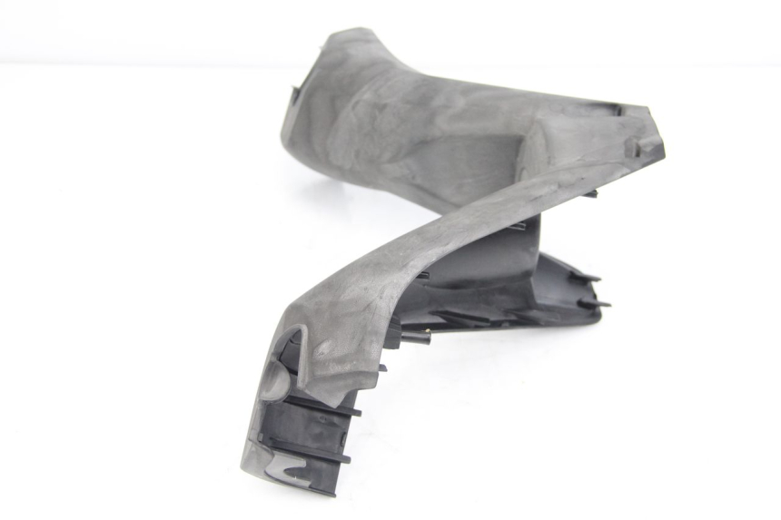 photo de COUVRE GUIDON AVANT KYMCO DINK 4T 50 (2007 - 2018) - Autre angle de vue