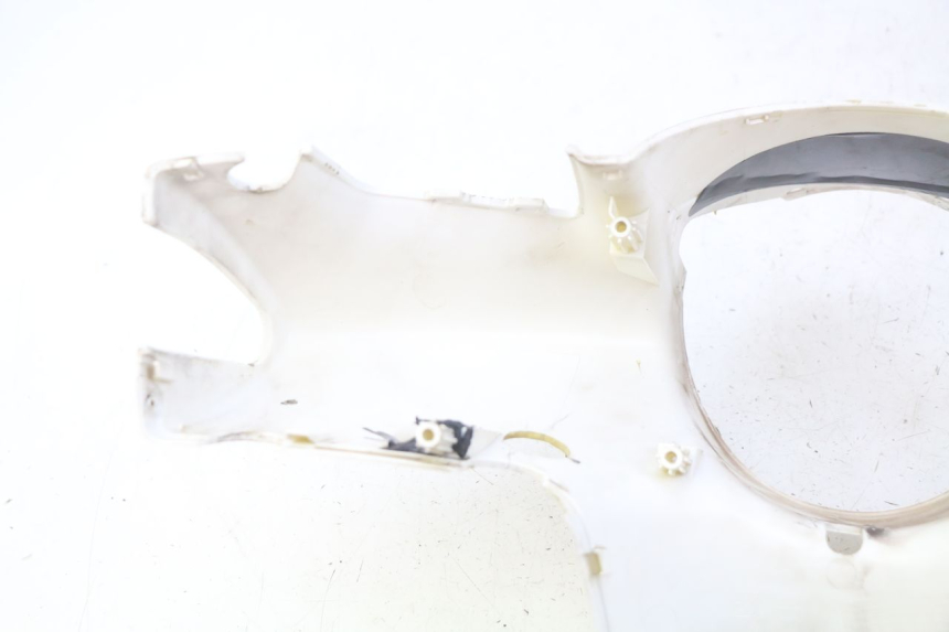 photo de COUVRE GUIDON AVANT PEUGEOT DJANGO 2T 50 (2014 - 2019) - Vue rapprochée