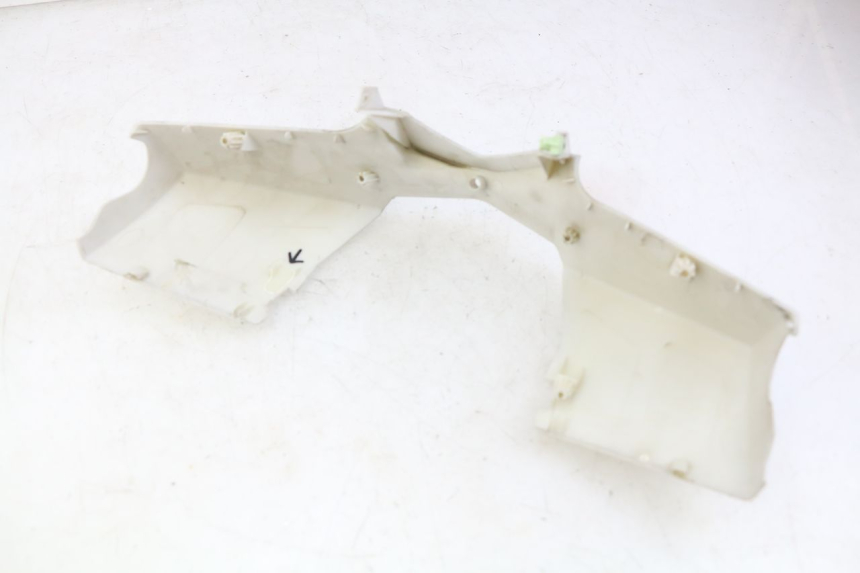 photo de COUVRE GUIDON AVANT PEUGEOT E-VIVACITY 1 (2012 - 2018) - Gros plan technique