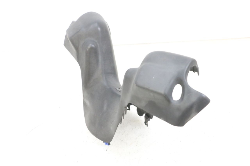 photo de COUVRE GUIDON AVANT PEUGEOT ELYSEO 125 (1999 - 2004) - Vue d’ensemble