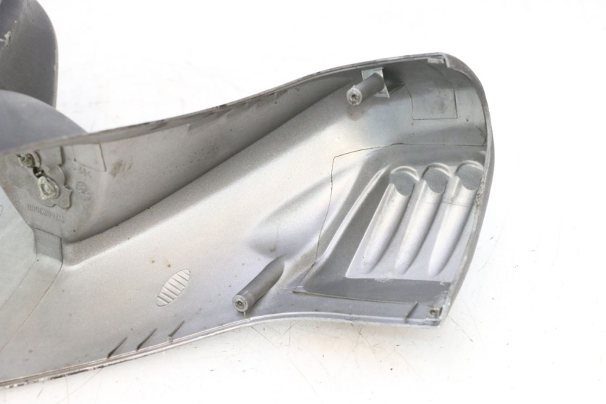photo de COUVRE GUIDON AVANT PEUGEOT ELYSTAR 50 (2002 - 2014) - Gros plan technique