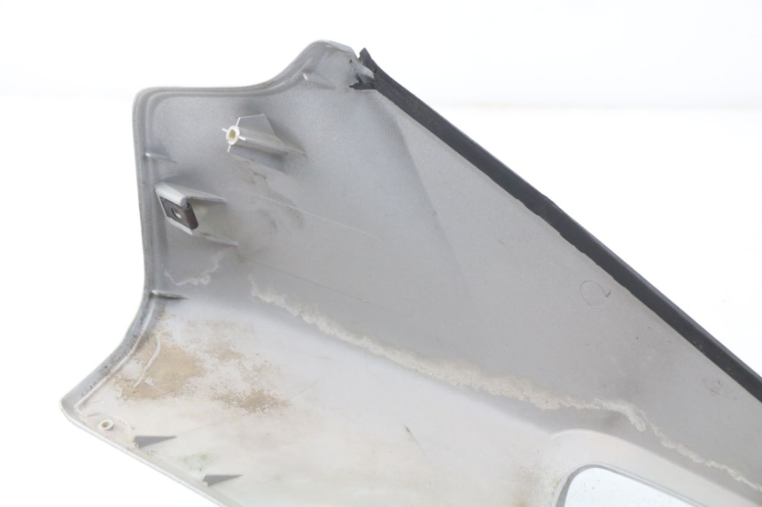 photo de COUVRE GUIDON AVANT HONDA FES PANTHEON 125 (2003 - 2007) - Détail de la pièce