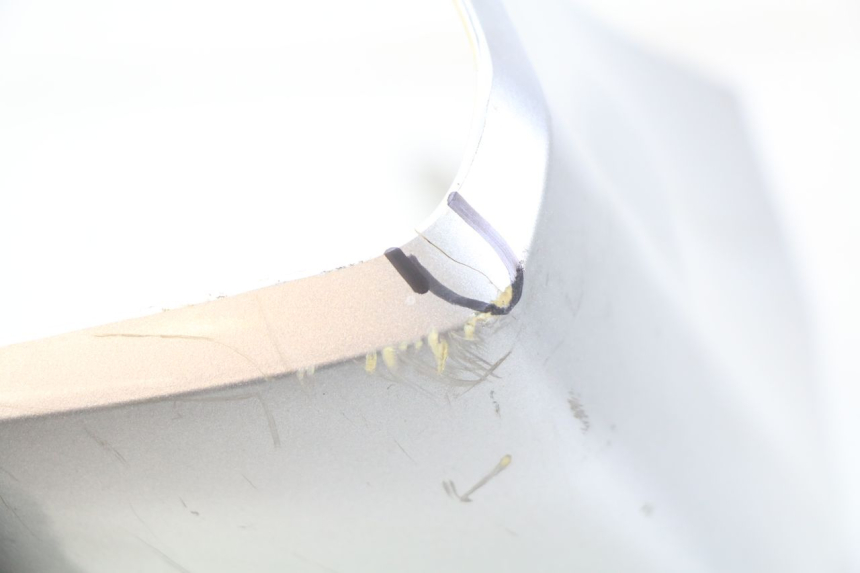 photo de COUVRE GUIDON AVANT HONDA FES PANTHEON 125 (2003 - 2007) - Détail de la pièce