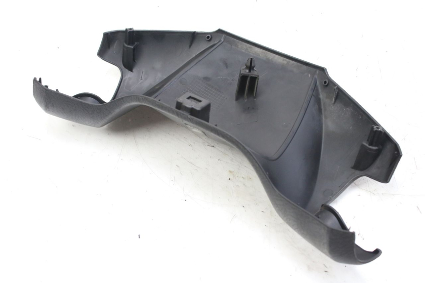 photo de COUVRE GUIDON AVANT HONDA FES S-WING SWING ABS 125 (2007 - 2015) - Détail de la pièce