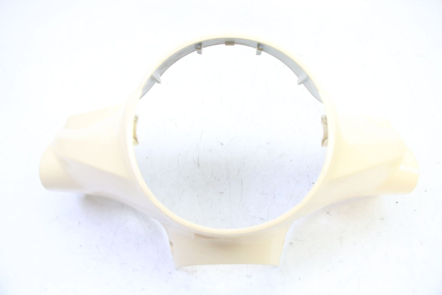 photo de COUVRE GUIDON AVANT SYM FIDDLE 2 50 (2008 - 2013) - Détail de la pièce