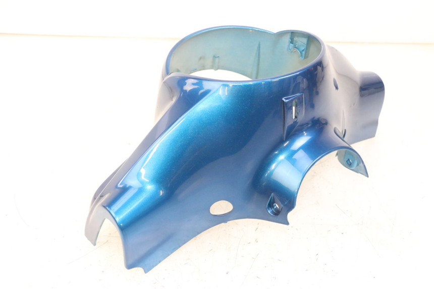 photo de COUVRE GUIDON AVANT SYM FIDDLE 125 (2008 - 2010) - Détail de la pièce