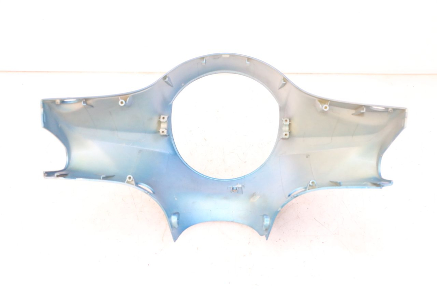 photo de COUVRE GUIDON AVANT SYM FIDDLE 125 (2008 - 2010) - Détails caractéristiques