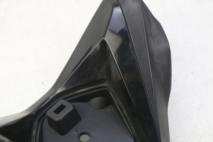 photo de COUVRE GUIDON AVANT HONDA FORZA 125 (2015 - 2016) - Détail de la pièce