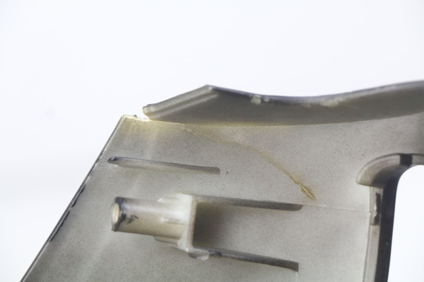 photo de COUVRE GUIDON AVANT TNT MOTOR GRIDO 2T 50 (2010 - 2019) - Zoom état d’usage