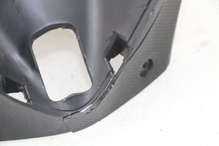 photo de COUVRE GUIDON AVANT SYM GTS EFI ABS 125 (2012 - 2016) - Points de fixation