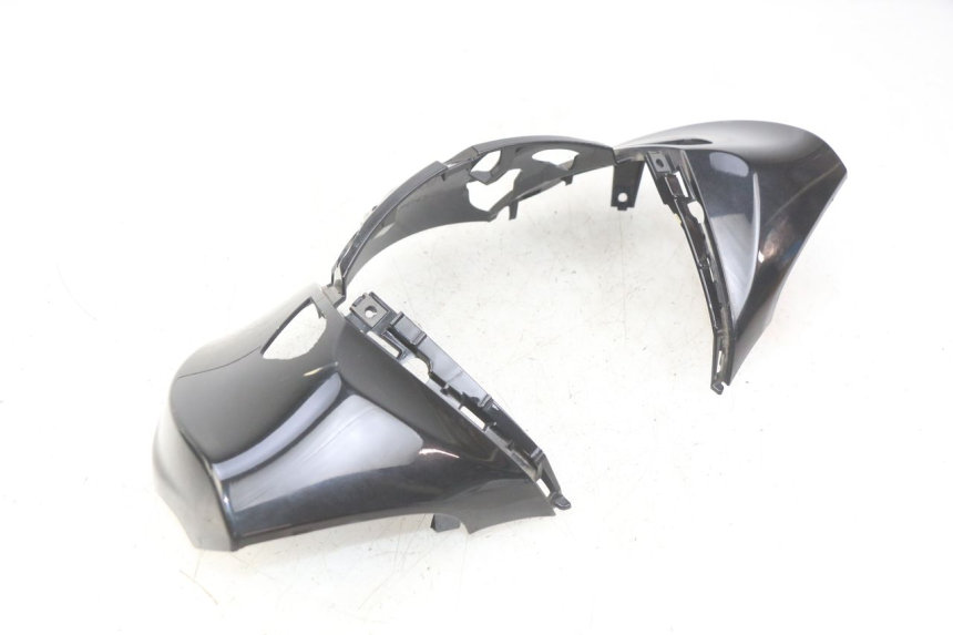 photo de COUVRE GUIDON AVANT YAMAHA HW XENTER 125 (2011 - 2017) - Gros plan technique