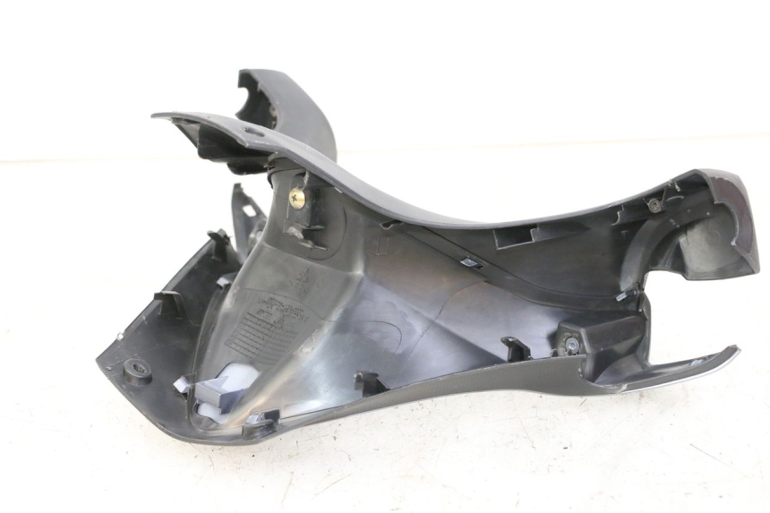 photo de COUVRE GUIDON AVANT SYM JOYMAX 125 (2010 - 2017) - Points de fixation