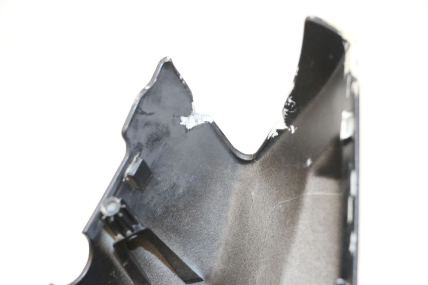 photo de COUVRE GUIDON AVANT PEUGEOT KISBEE 2T 50 (2018 - 2022) - Détail de la pièce