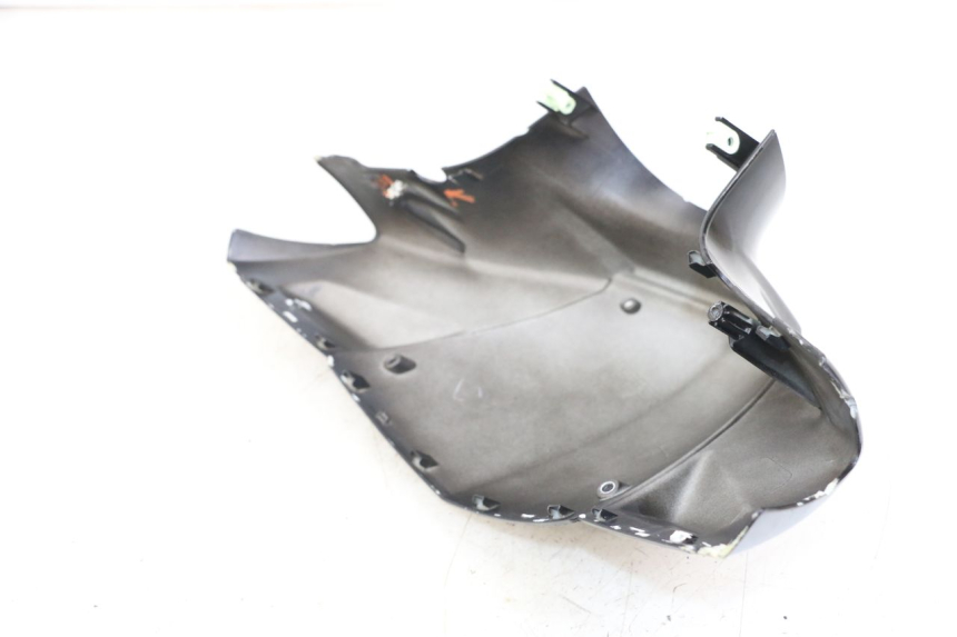 photo de COUVRE GUIDON AVANT PEUGEOT KISBEE 2T 50 (2018 - 2022) - Vue d’ensemble