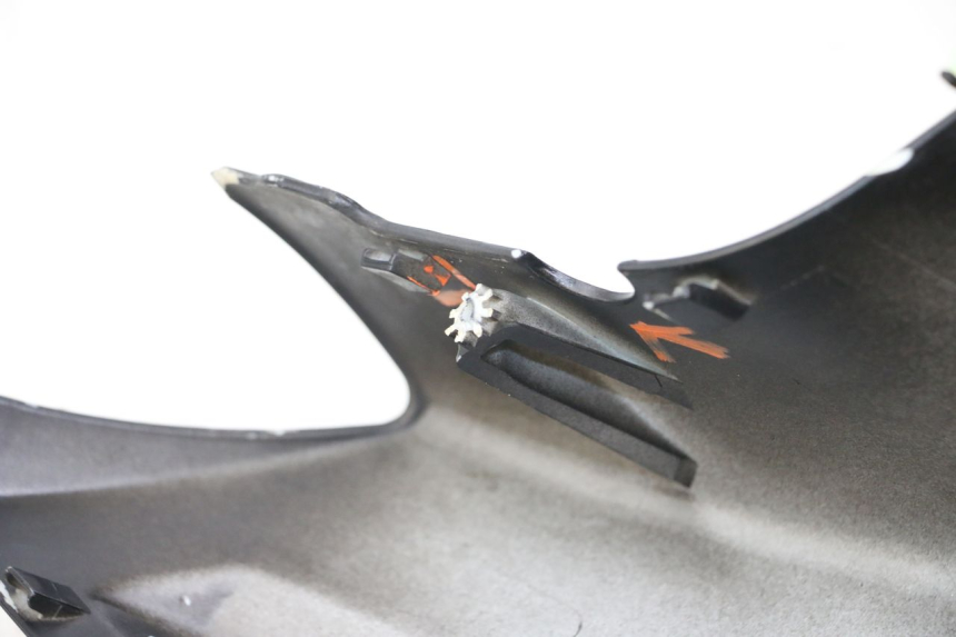 photo de COUVRE GUIDON AVANT PEUGEOT KISBEE 2T 50 (2018 - 2022) - Points de fixation