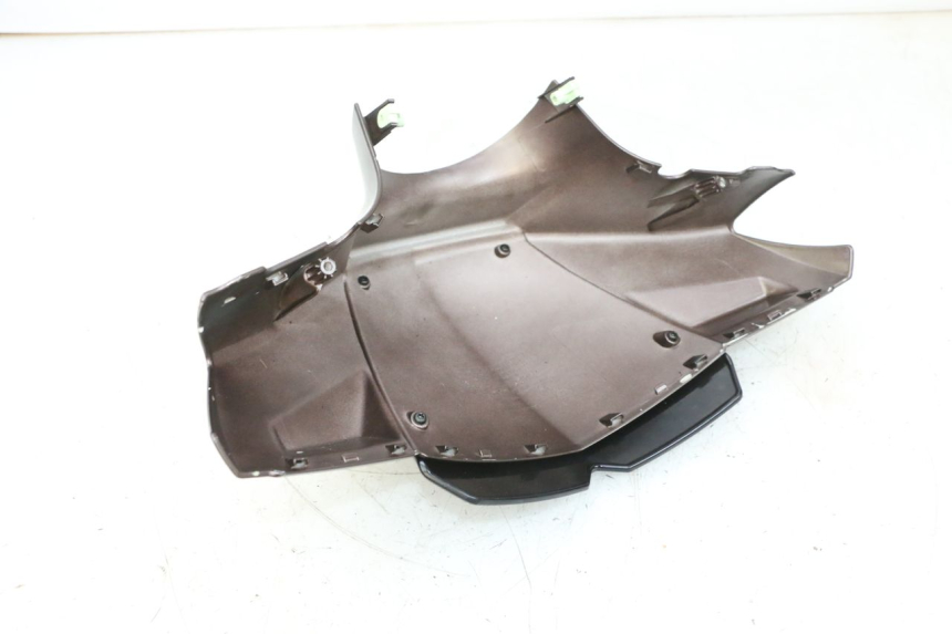 photo de COUVRE GUIDON AVANT PEUGEOT KISBEE 2T 50 (2010 - 2017) - Vue d’ensemble