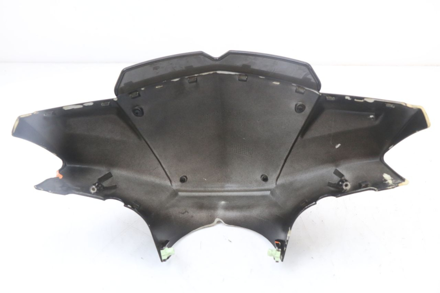 photo de COUVRE GUIDON AVANT PEUGEOT KISBEE 4T 50 (2018 - 2022) - Vue d’ensemble