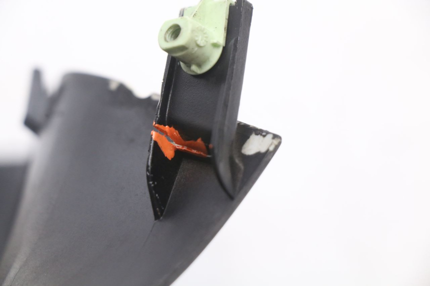 photo de COUVRE GUIDON AVANT PEUGEOT KISBEE 4T 50 (2018 - 2022) - Points de fixation