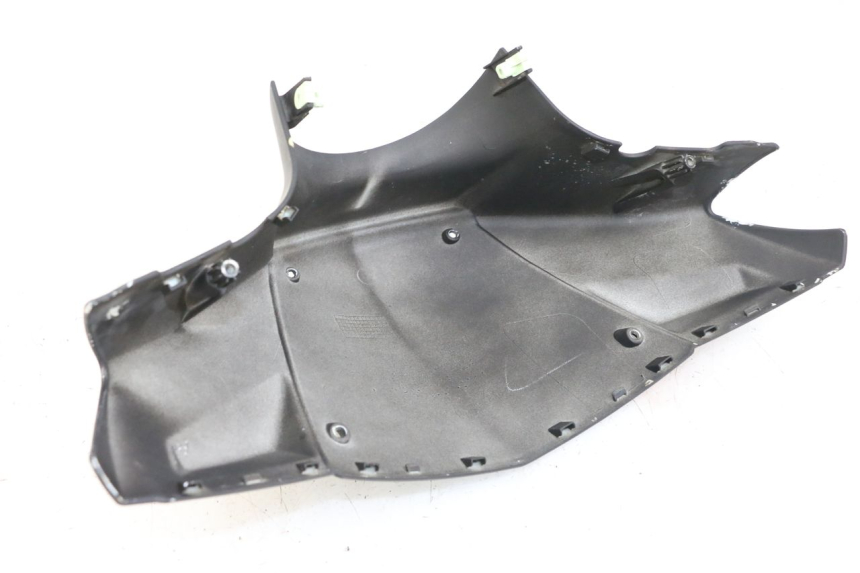 photo de COUVRE GUIDON AVANT PEUGEOT KISBEE 4T 50 (2018 - 2022) - Zoom état d’usage