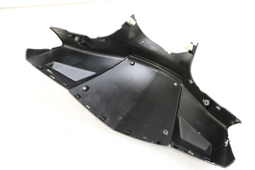 photo de COUVRE GUIDON AVANT PEUGEOT KISBEE 4T 50 (2018 - 2022) - Détail de la pièce