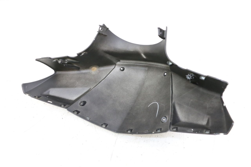 photo de COUVRE GUIDON AVANT PEUGEOT KISBEE 4T 50 (2018 - 2022) - Points de fixation