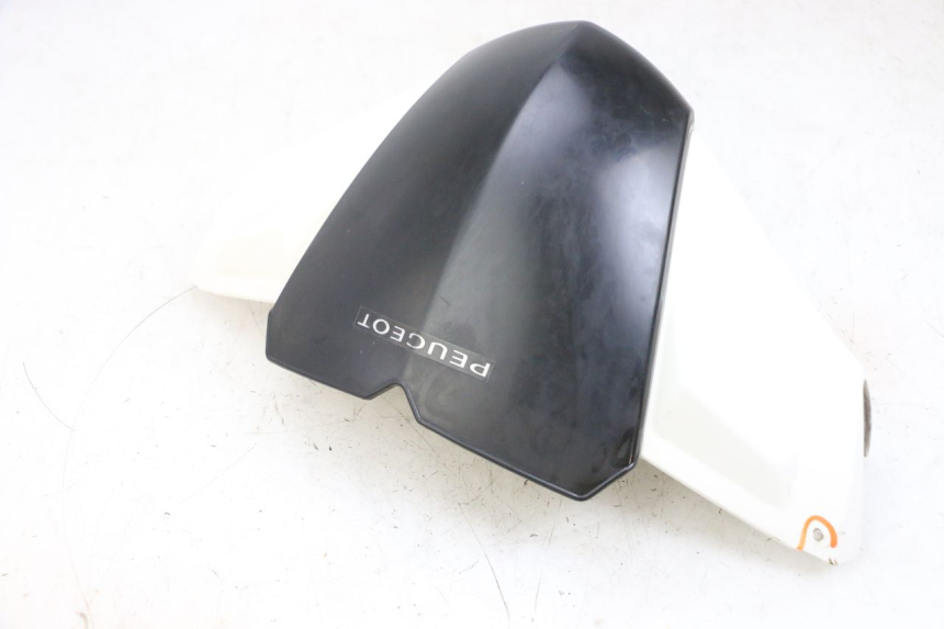 photo de COUVRE GUIDON AVANT PEUGEOT KISBEE 4T 50 (2010 - 2017) - Zoom composants