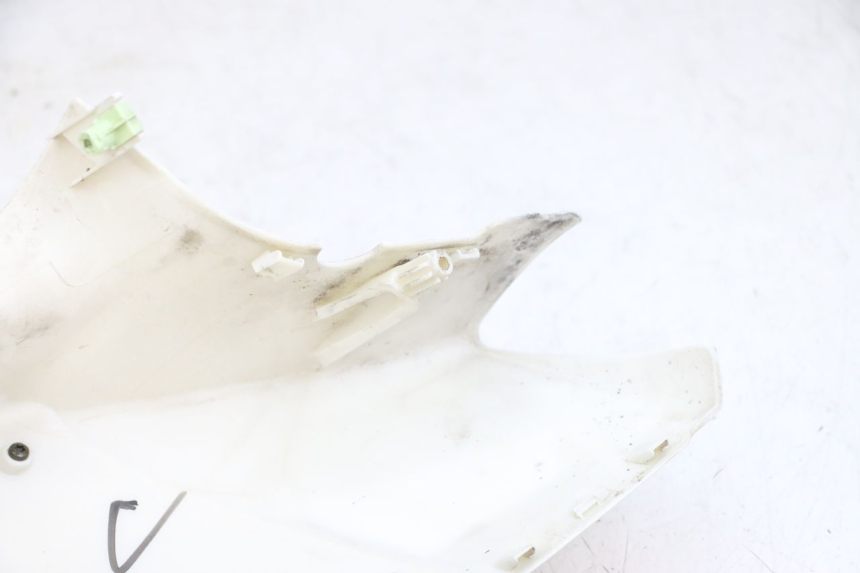 photo de COUVRE GUIDON AVANT PEUGEOT KISBEE 4T 50 (2010 - 2017) - Points de fixation