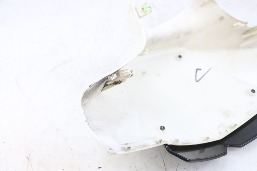 photo de COUVRE GUIDON AVANT PEUGEOT KISBEE 4T 50 (2010 - 2017) - État de surface