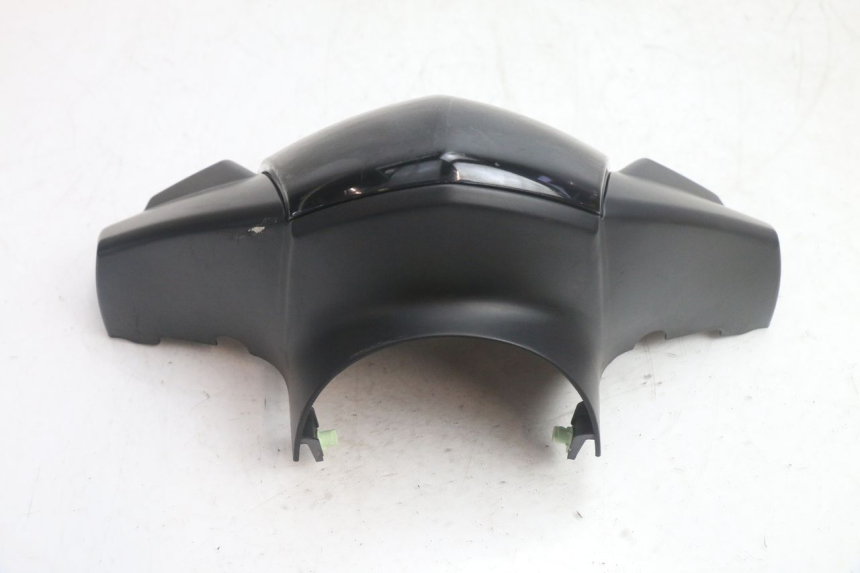 photo de COUVRE GUIDON AVANT PEUGEOT KISBEE 4T 50 (2018 - 2022) - Détail de la pièce