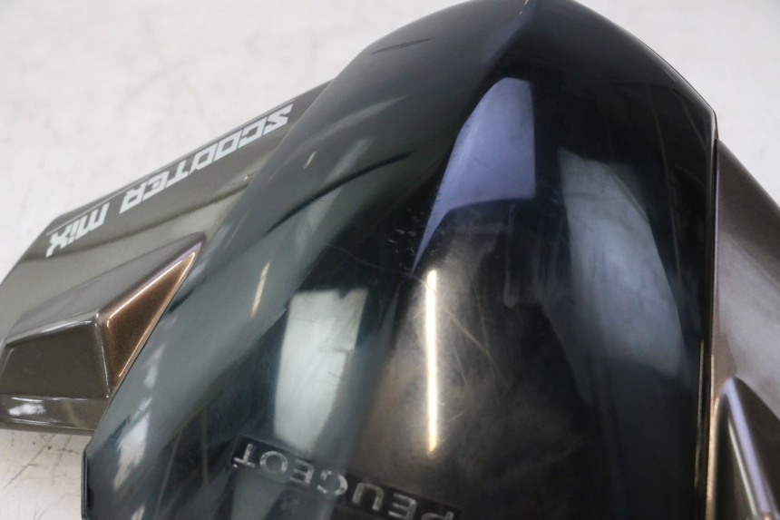 photo de COUVRE GUIDON AVANT PEUGEOT KISBEE 4T 50 (2010 - 2017) - Zoom composants