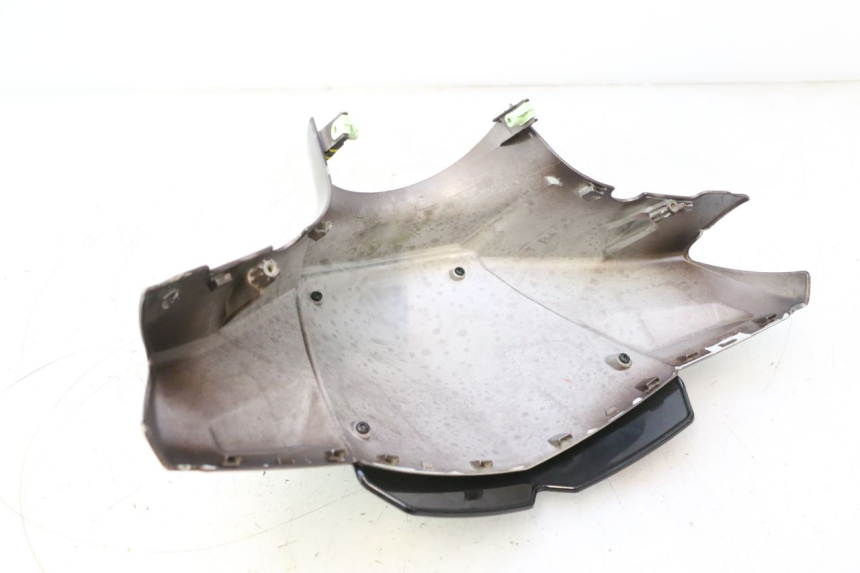 photo de COUVRE GUIDON AVANT PEUGEOT KISBEE 4T 50 (2010 - 2017) - Autre angle de vue
