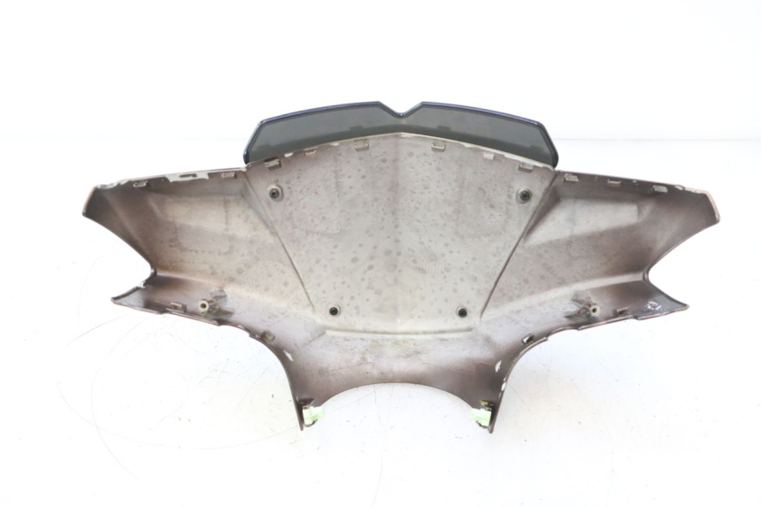 photo de COUVRE GUIDON AVANT PEUGEOT KISBEE 4T 50 (2010 - 2017) - État de surface