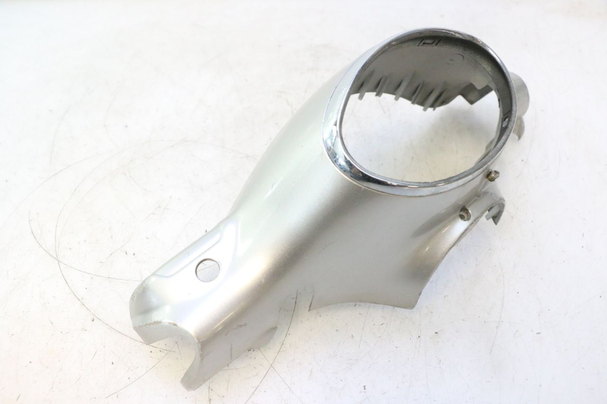 photo de COUVRE GUIDON AVANT PIAGGIO LIBERTY 50 (1998 - 2003) - Détails caractéristiques