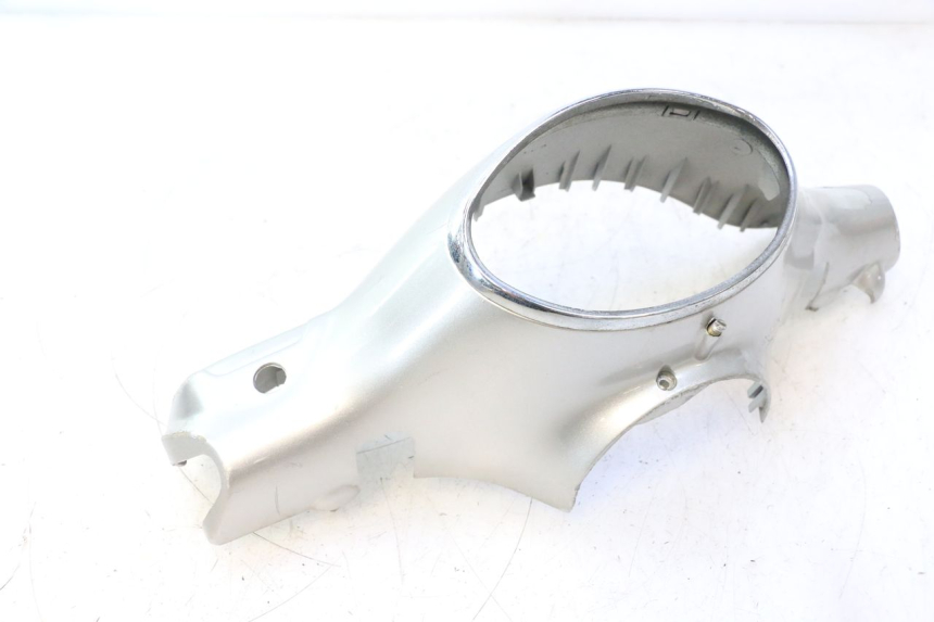 photo de COUVRE GUIDON AVANT PIAGGIO LIBERTY 50 (1998 - 2003) - Autre angle de vue