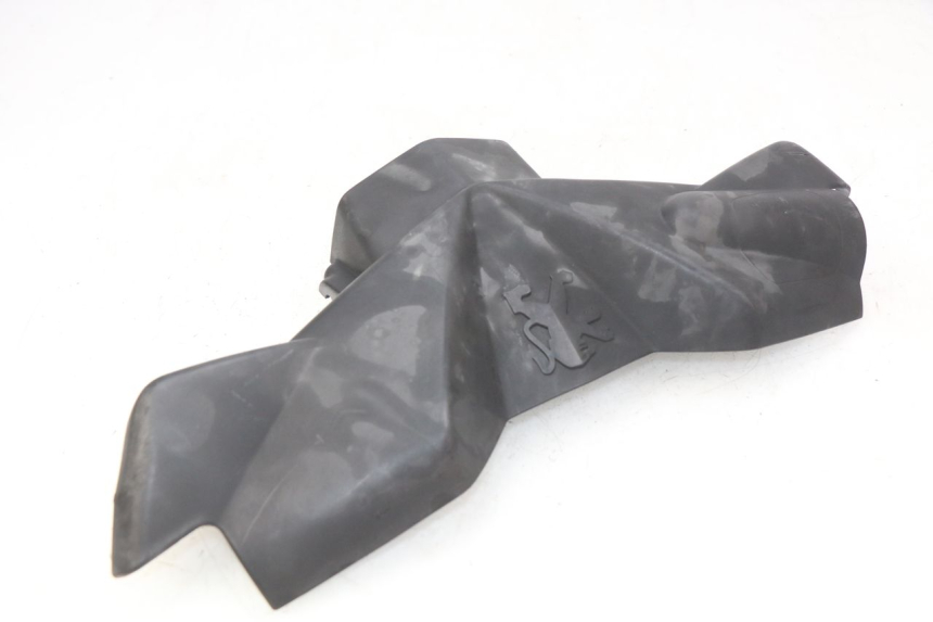 photo de COUVRE GUIDON AVANT PEUGEOT LUDIX 50 (2008 - 2017) - Autre angle de vue