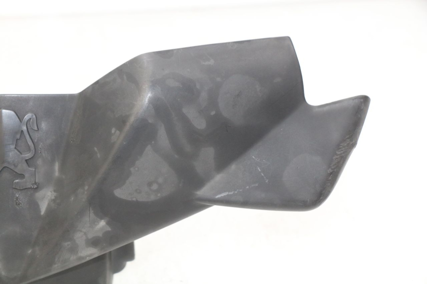 photo de COUVRE GUIDON AVANT PEUGEOT LUDIX 50 (2008 - 2017) - État de surface