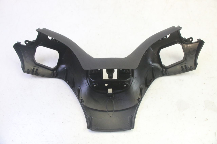 photo de COUVRE GUIDON AVANT PIAGGIO MP3 HPE 350 (2018 - 2020) - Autre angle de vue