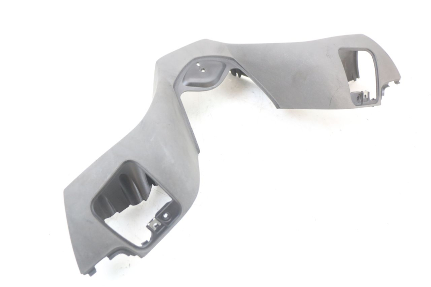 photo de COUVRE GUIDON AVANT PIAGGIO MP3 LT 400 (2007 - 2012) - Zoom état d’usage