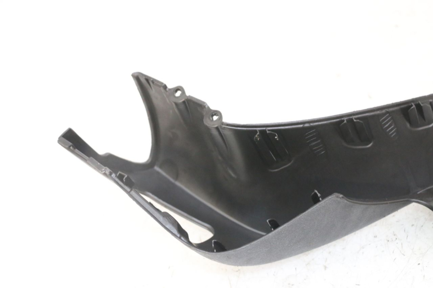 photo de COUVRE GUIDON AVANT PIAGGIO MP3 LT 300 (2010 - 2016) - Points de fixation