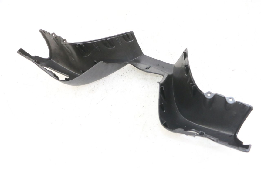 photo de COUVRE GUIDON AVANT PIAGGIO MP3 LT 300 (2010 - 2016) - Pièce contrôlée