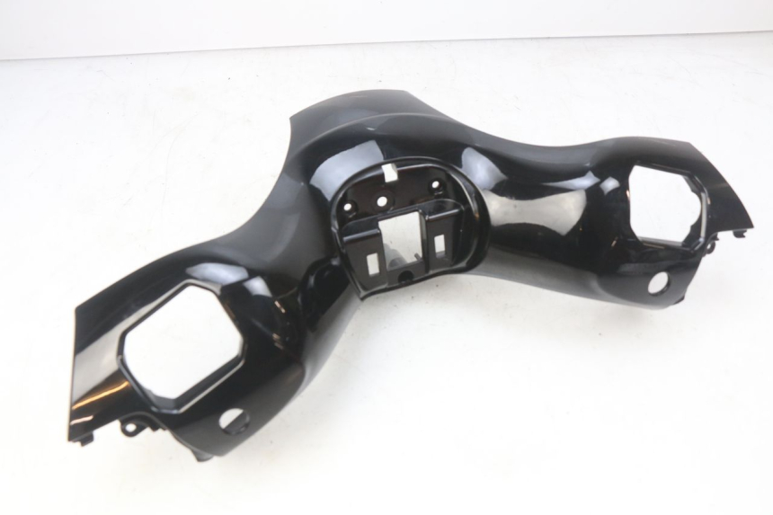 photo de COUVRE GUIDON AVANT PIAGGIO MP3 500 (2014 - 2017) - Vue d’ensemble