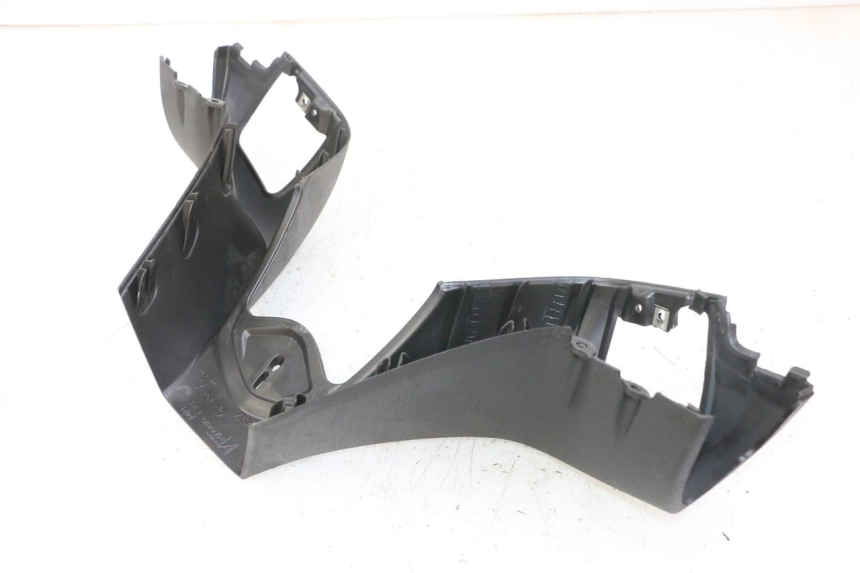 photo de COUVRE GUIDON AVANT PIAGGIO MP3 125 (2006 - 2014) - Vue d’ensemble