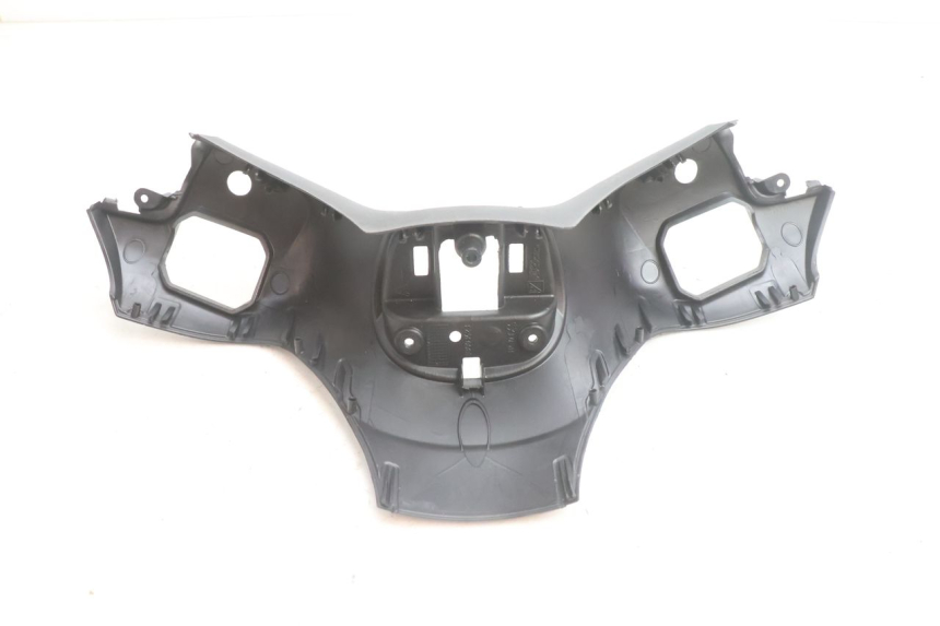 photo de COUVRE GUIDON AVANT PIAGGIO MP3 500 (2016 - 2018) - Points de fixation