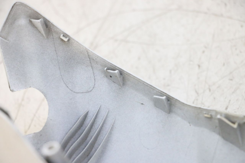 photo de COUVRE GUIDON AVANT YAMAHA NEOS NEO'S 4T 50 (2008 - 2016) - Détail de la pièce