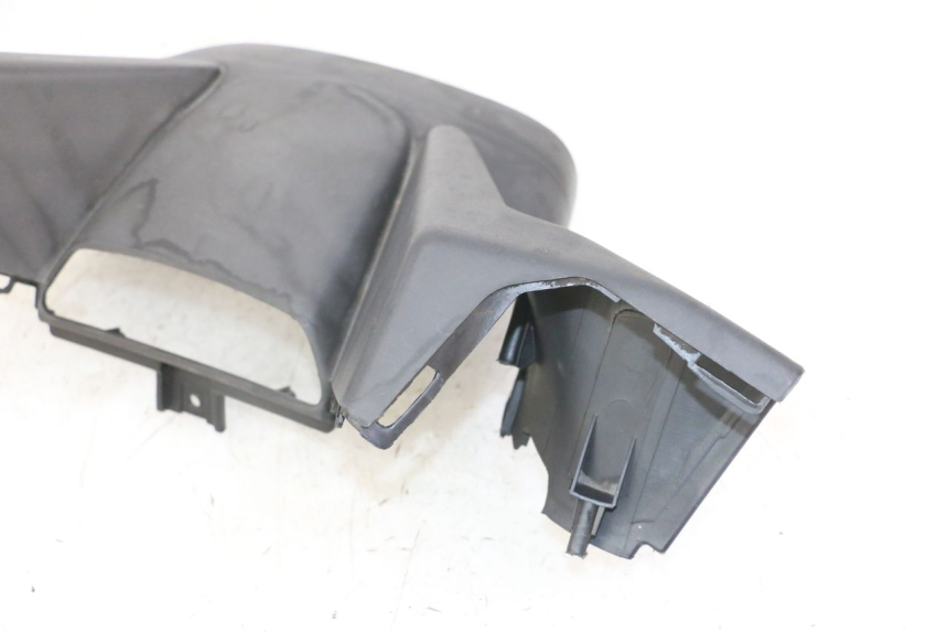 photo de COUVRE GUIDON AVANT GILERA NEXUS 125 (2009 - 2013) - Détails caractéristiques